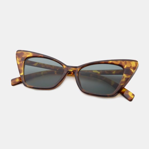 Cat Eye Acetate Lens Sunglasses in Tortoiseshell - Picture 2 of 4